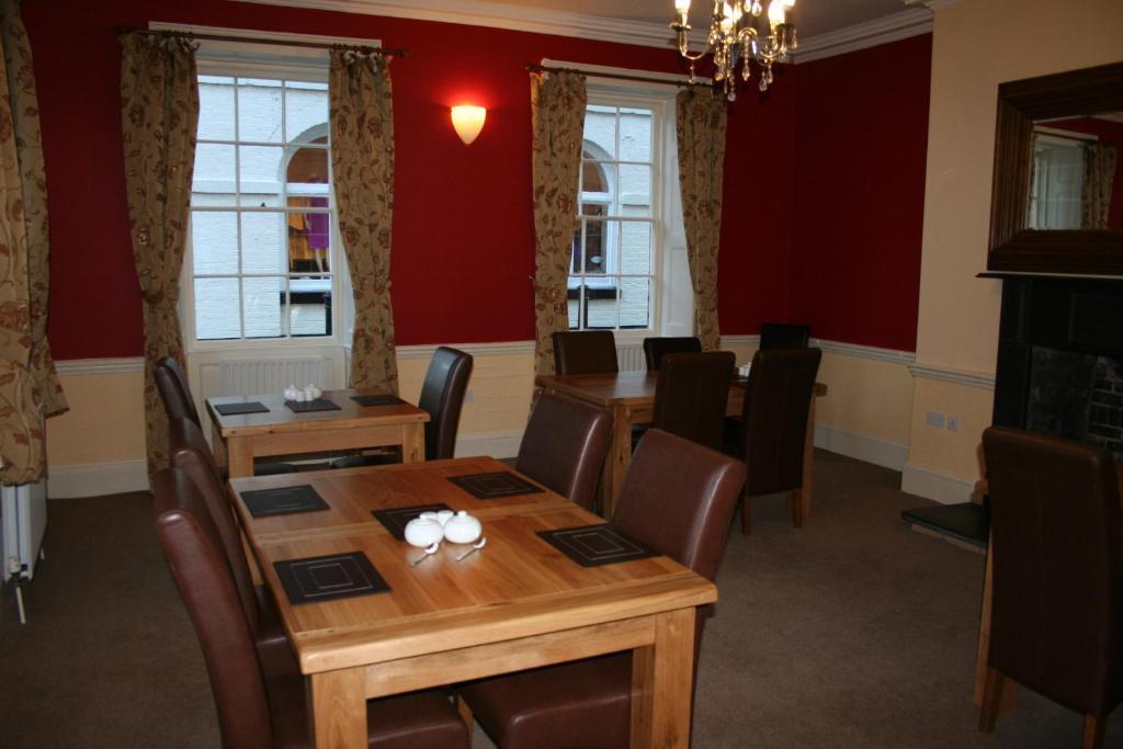 The Trewythen Hotel Ланидлойс Екстериор снимка
